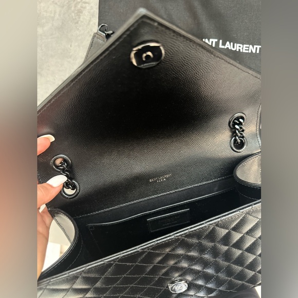 🌟SOLD🌟 NWT YSL Triquilt Black Envelope Bag - Picture 7 of 13